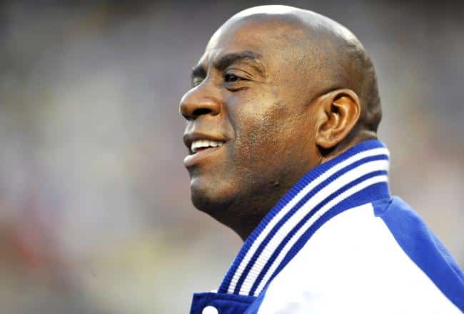 &Iacute;dolo nos Lakers, Magic Johnson compra parte do Los Angeles Sparks da WNBA