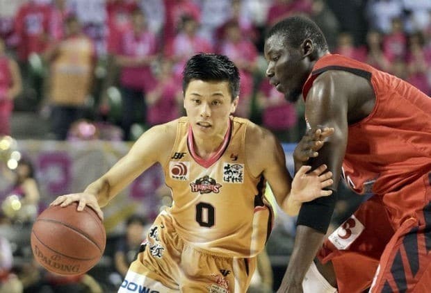 Dallas Mavericks contrata armador de 1,67m