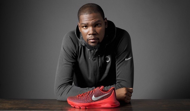 Em parceria com a Nike, Kevin Durant lan&ccedil;a novo modelo de t&ecirc;nis