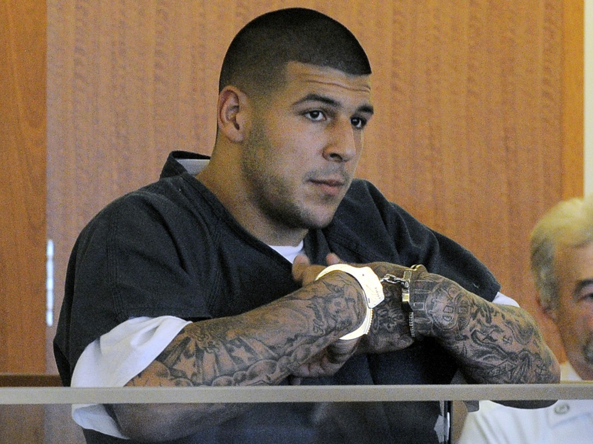 Registros mostram que patrim&ocirc;nio de Aaron Hernandez tem valor zero
