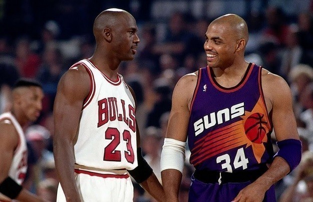 Top Quinto: cinco monstros do basquete prejudicados pela era Jordan