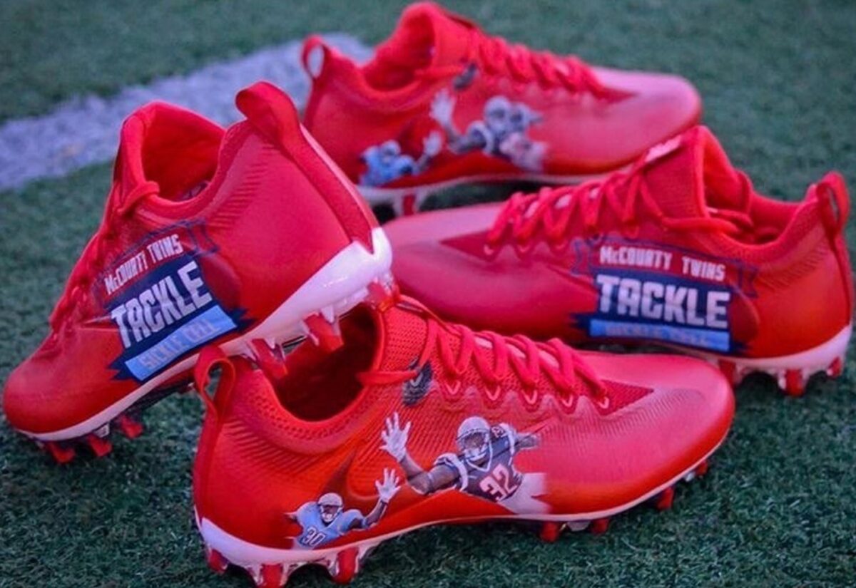 NFL muda de ideia e Browns e Titans poder&atilde;o usar chuteiras personalizadas na semana 14