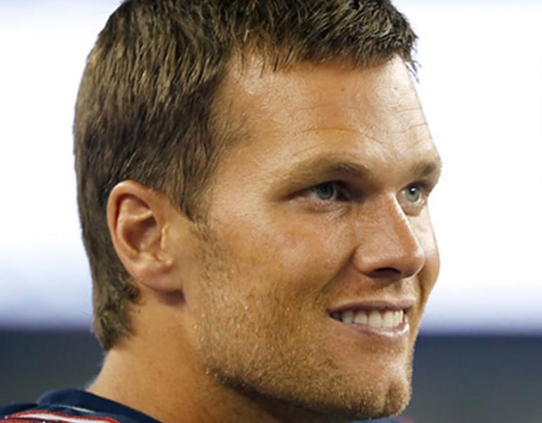 Tom Brady bate recorde de propor&ccedil;&atilde;o de TD-intercepta&ccedil;&atilde;o em uma temporada