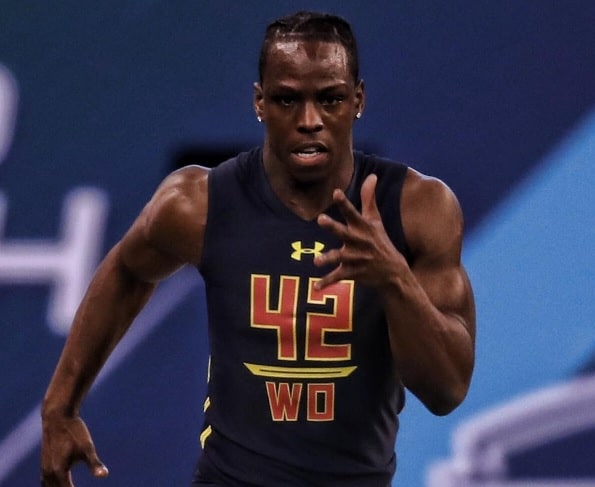 John Ross corre 40 jardas em 4.22s e quebra recorde de Chris Johnson no Combine