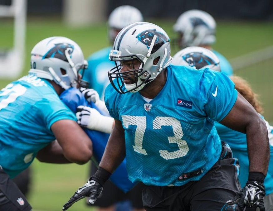 Dave Gettleman afirma que sa&uacute;de de Michael Oher &eacute; &ldquo;interesse prim&aacute;rio&rdquo;