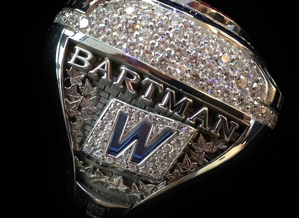 Chicago Cubs d&aacute; anel de campe&atilde;o da World Series a torcedor amaldi&ccedil;oado