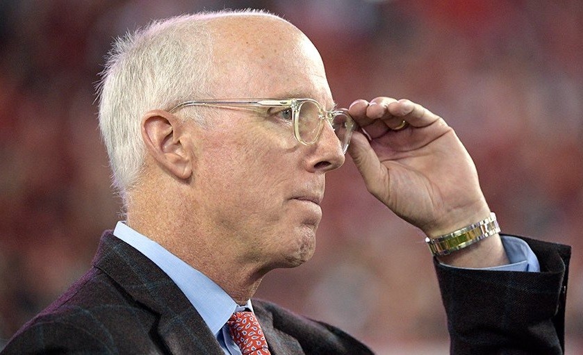 NFL expande regras de pancadas com o capacete; targeting est&aacute; sendo estudado