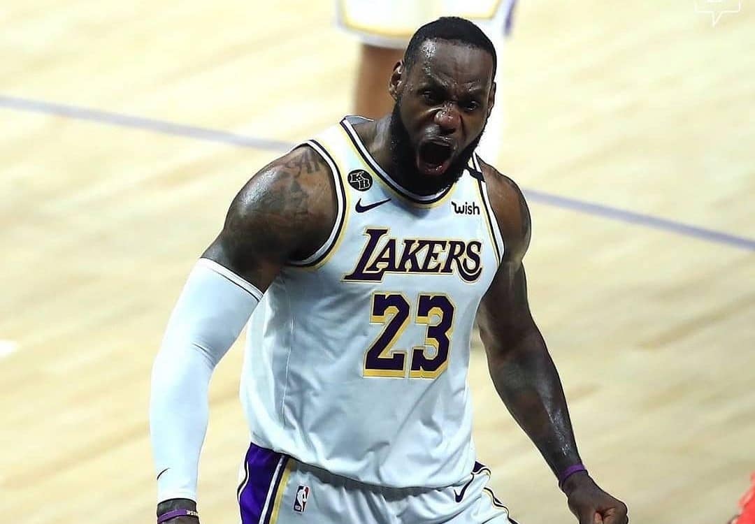LeBron James pode n&atilde;o ser o MVP, mas ele &eacute; o melhor jogador do mundo na sua 17&ordf; temporada