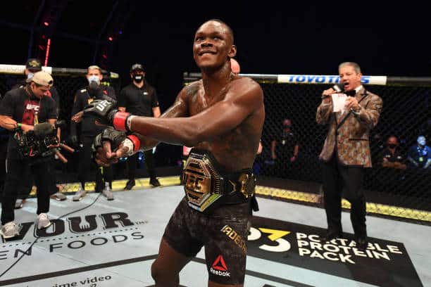 Quem poder&aacute; parar o campe&atilde;o Israel Adesanya no peso-m&eacute;dio?