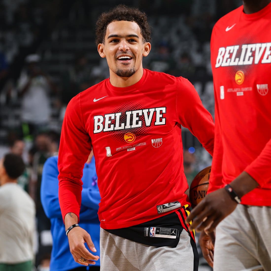 Trae Young renova com Atlanta Hawks