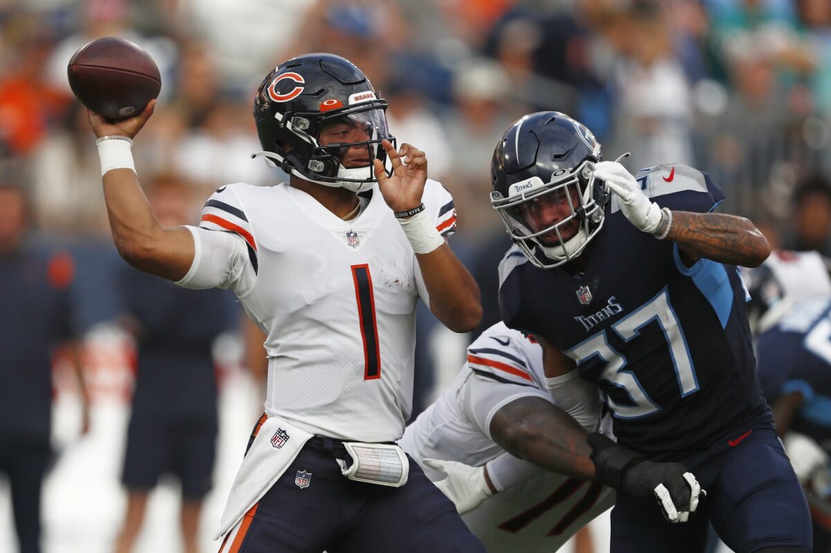Justin Fields &eacute; o novo QB titular do Chicago Bears