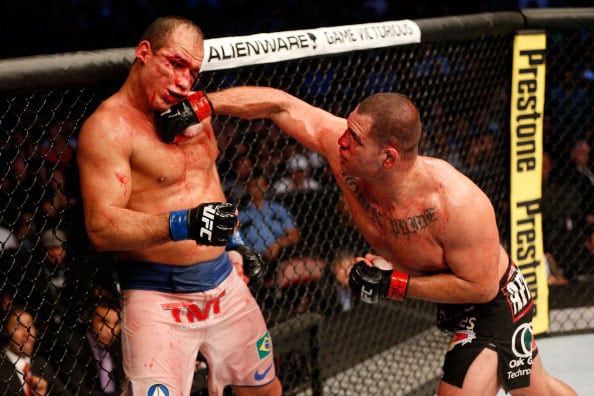 CAIN VELASQUEZ X JUNIOR DOS SANTOS 3