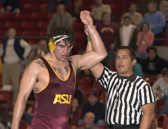 Velásquez no wrestling colegial