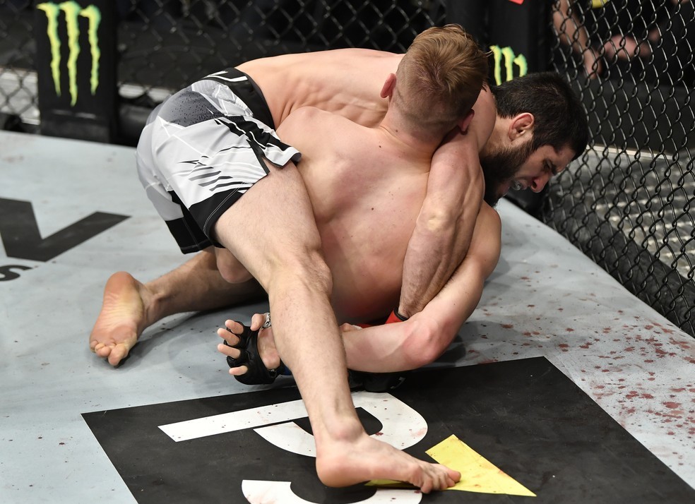 Islam Makhachev x Dan Hooker como aconteceu – Resultado, destaque e reação