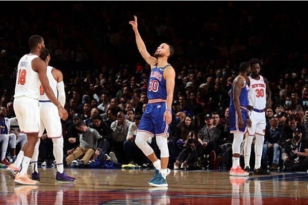 Curry se torna o 64&deg; maior assistente da hist&oacute;ria da NBA com 5.150 assist&ecirc;ncias