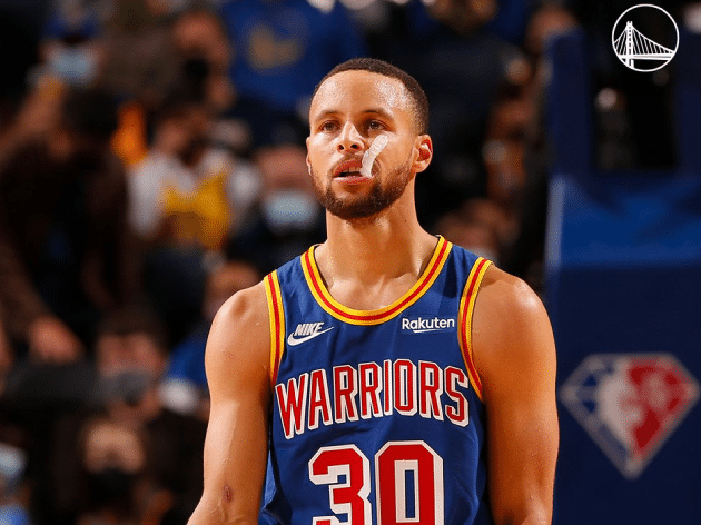 Stephen Curry atinge mais uma grande marca na NBA