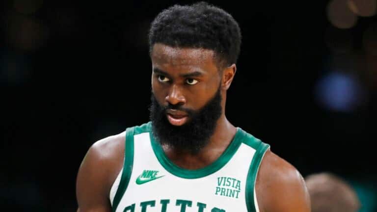 Jaylen Brown pode sair na offseason