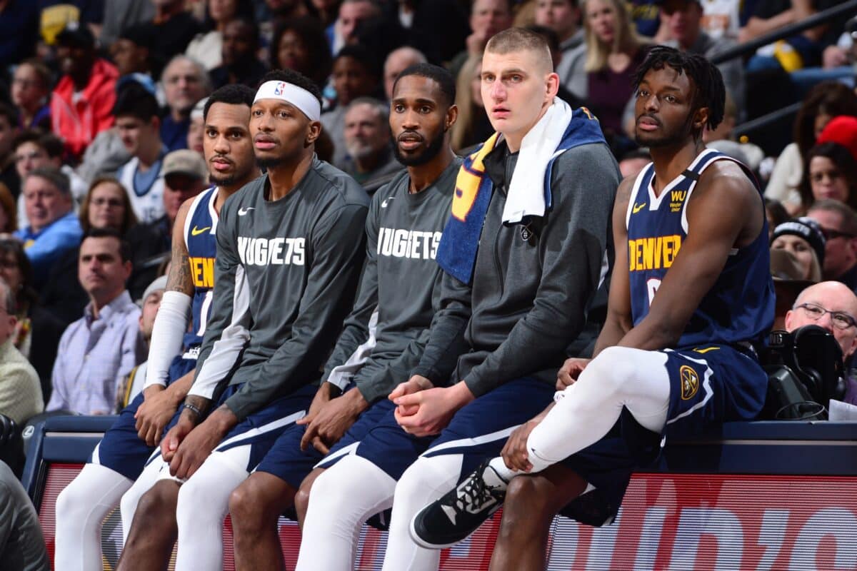 Denver Nuggets x Golden State Warriors &eacute; adiado por protocolos da NBA contra Covid