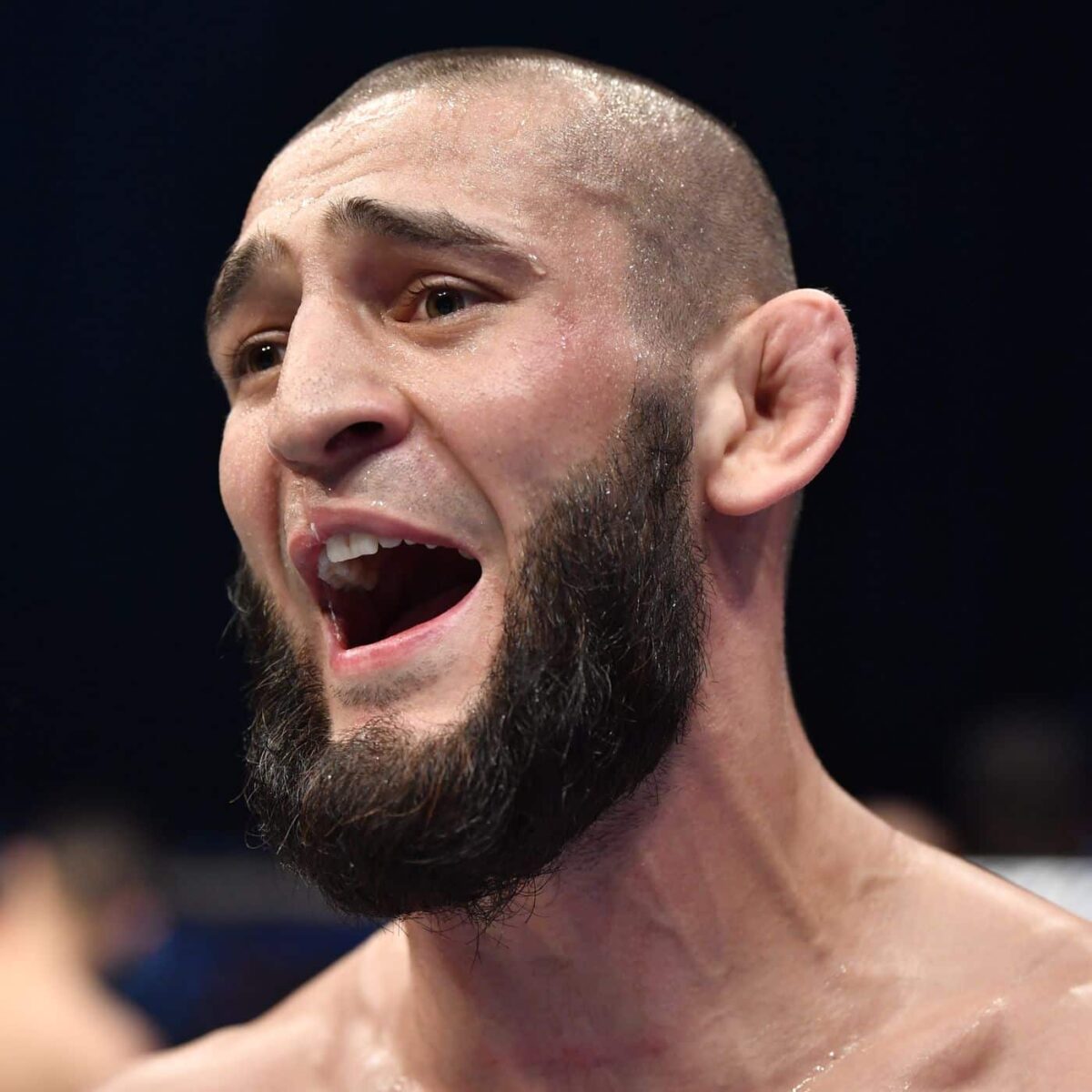 Gilbert Durinho e Khamzat Chimaev trocam farpas e sueco diz vai arrancar &ldquo;alma&rdquo; do brasileiro