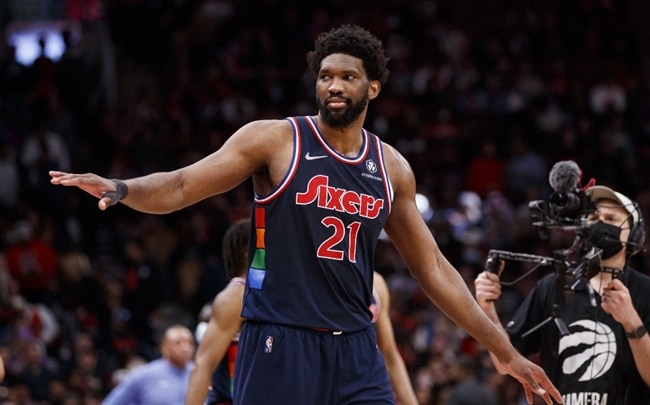 Estrela da NBA, Joel Embiid obt&eacute;m cidadania e vai defender a Fran&ccedil;a