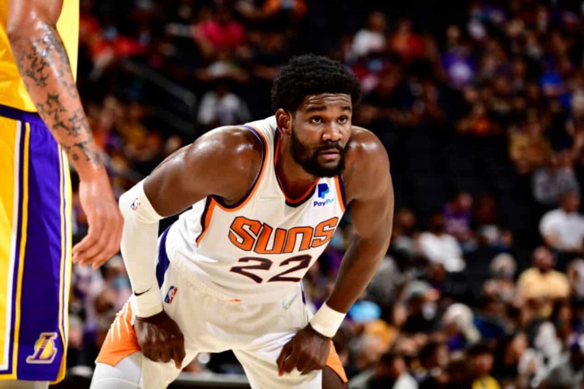 Suns iguala oferta e renova com Ayton