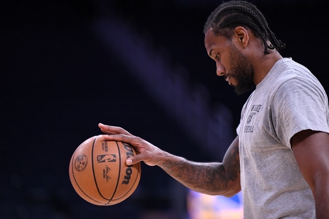 Kawhi treinando antes de partida contra o Golden State Warriors. Foto