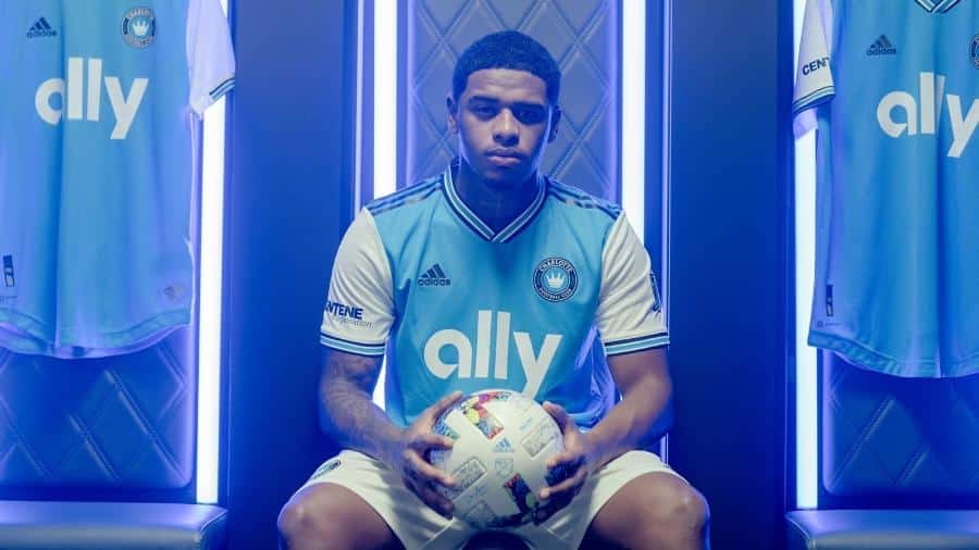 Vinicius Mello &ndash; Not&iacute;cias, estat&iacute;sticas e sal&aacute;rio