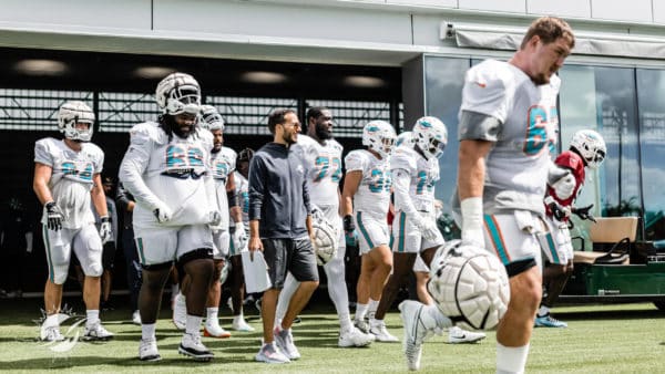 Como fica o elenco do Miami Dolphins para a temporada de 2022?