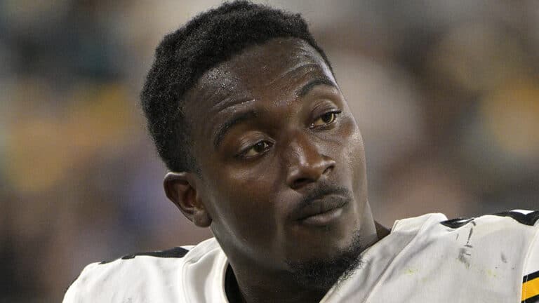 Safety do Pittsburgh Steelers &eacute; suspenso por tr&ecirc;s jogos, entenda o caso