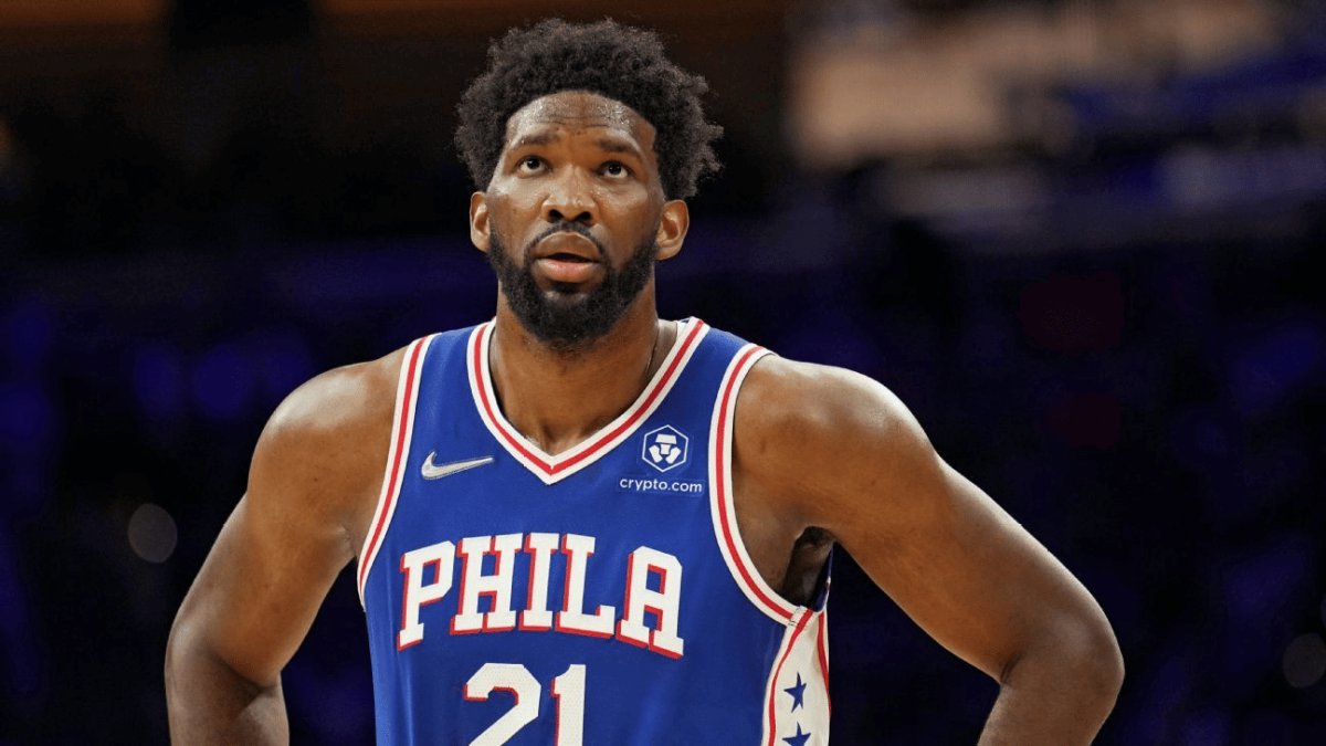 Joel Embiid entre lendas do 76ers