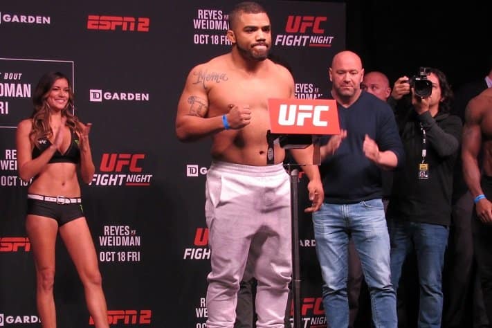 Ap&oacute;s acidente no instituto, UFC demite Deron Winn