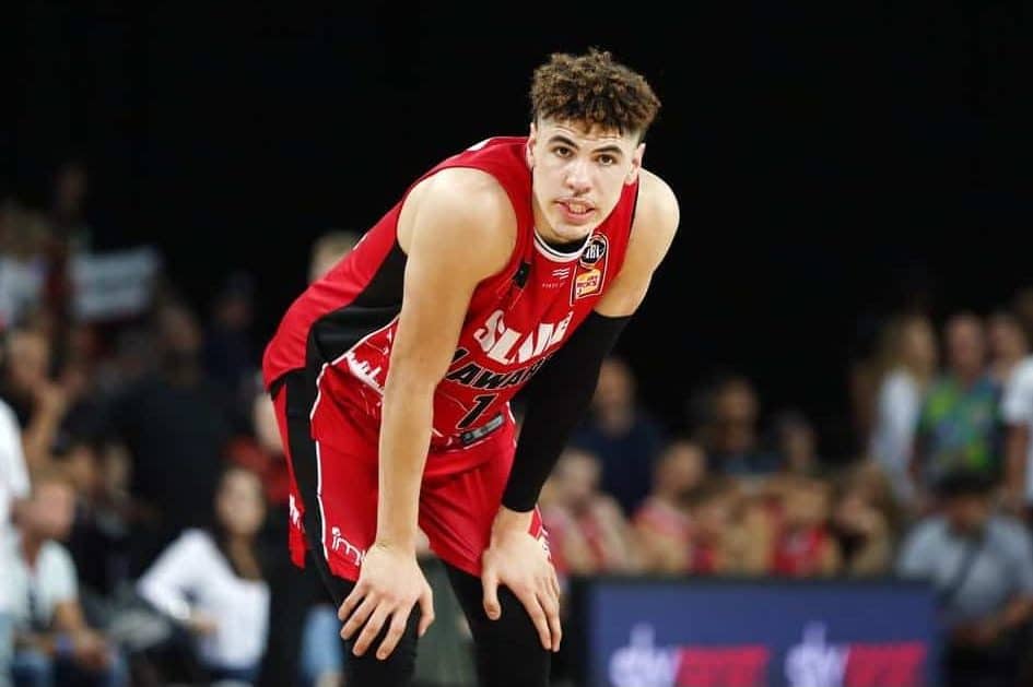 LaMelo Ball n&atilde;o vestir&aacute; camisa dos Lakers
