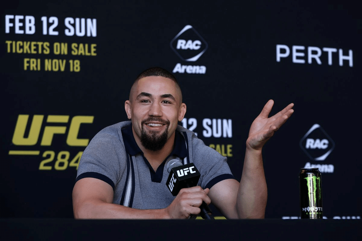 Robert Whittaker demonstra frustra&ccedil;&atilde;o em n&atilde;o lutar no UFC 284