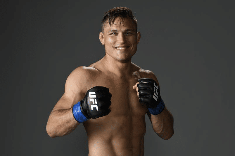 Drew Dober alcan&ccedil;a recorde de finaliza&ccedil;&otilde;es