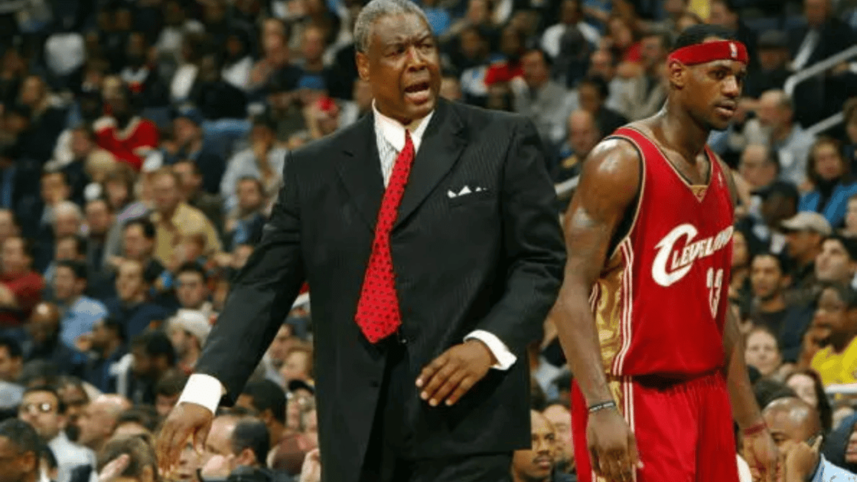 O basquete perde Paul Silas