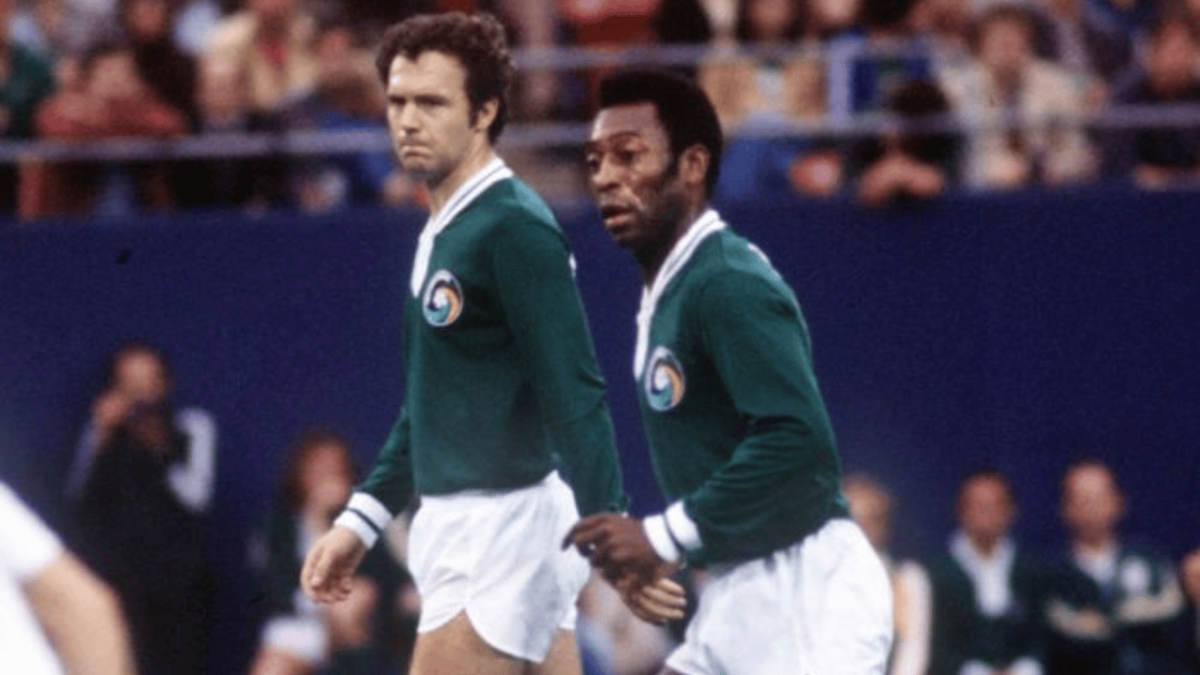 De lenda para lenda: Franz Beckenbauer se despede do Rei Pel&eacute;