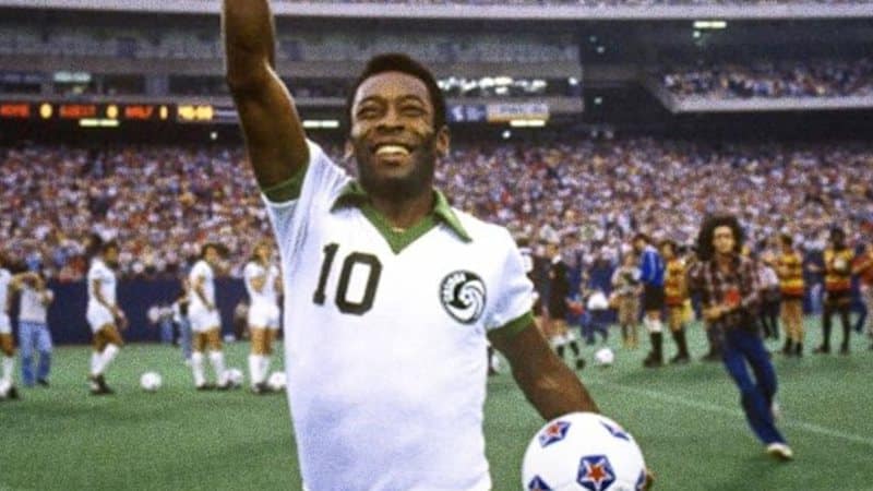 Pel&eacute; se despede do Cosmos em 1977