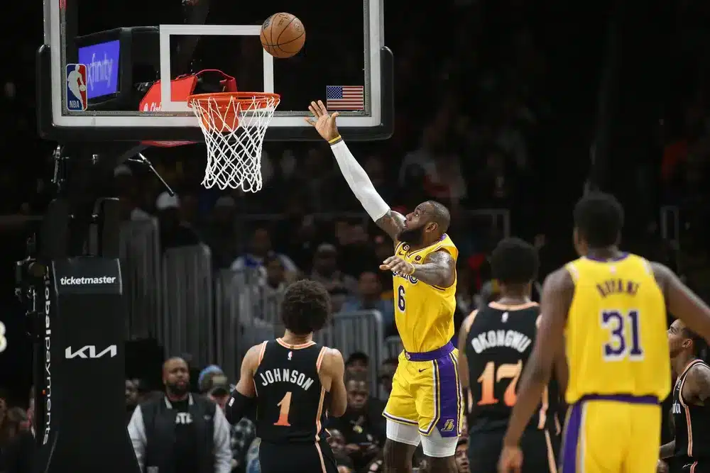 LeBron James e a atua&ccedil;&atilde;o brilhante no anivers&aacute;rio