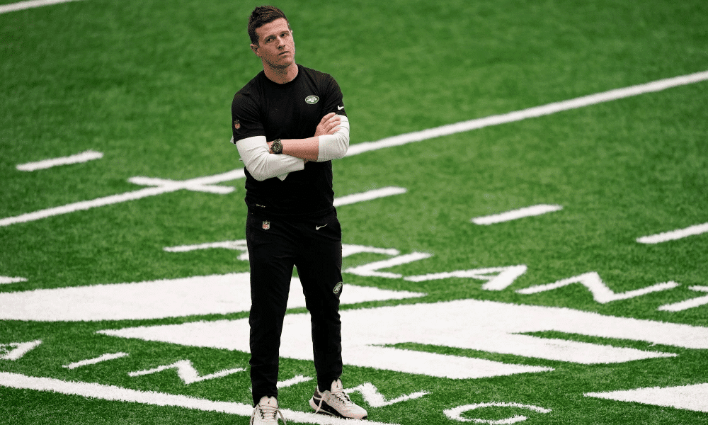 Mike LaFleur fecha acordo com Los Angeles Rams