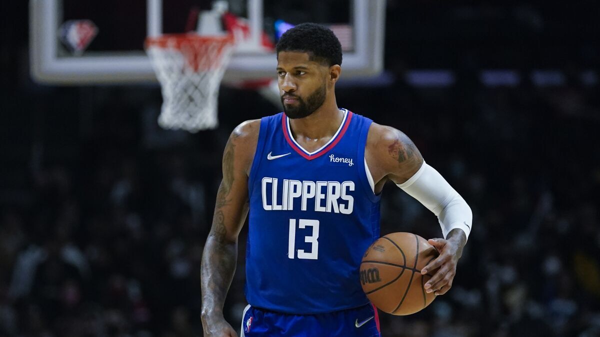 Astro do Clippers dispara contra arbitragem: &ldquo;NBA deveria multar os &aacute;rbitros&rdquo;