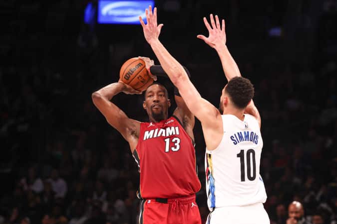 Bam Adebayo, do Heat, alfineta Gobert: &ldquo;Defesa dele n&atilde;o funciona nos playoffs&rdquo;