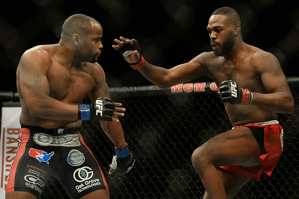 Jon Jones sobre Daniel Cormier: &ldquo;far&iacute;amos uma grande amizade&rdquo;