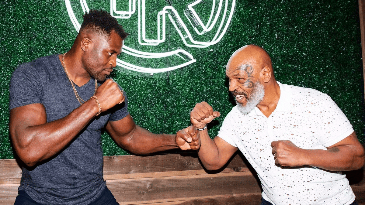 Mike Tyson aposta em vit&oacute;ria de Francis Ngannou contra campe&atilde;o do boxe