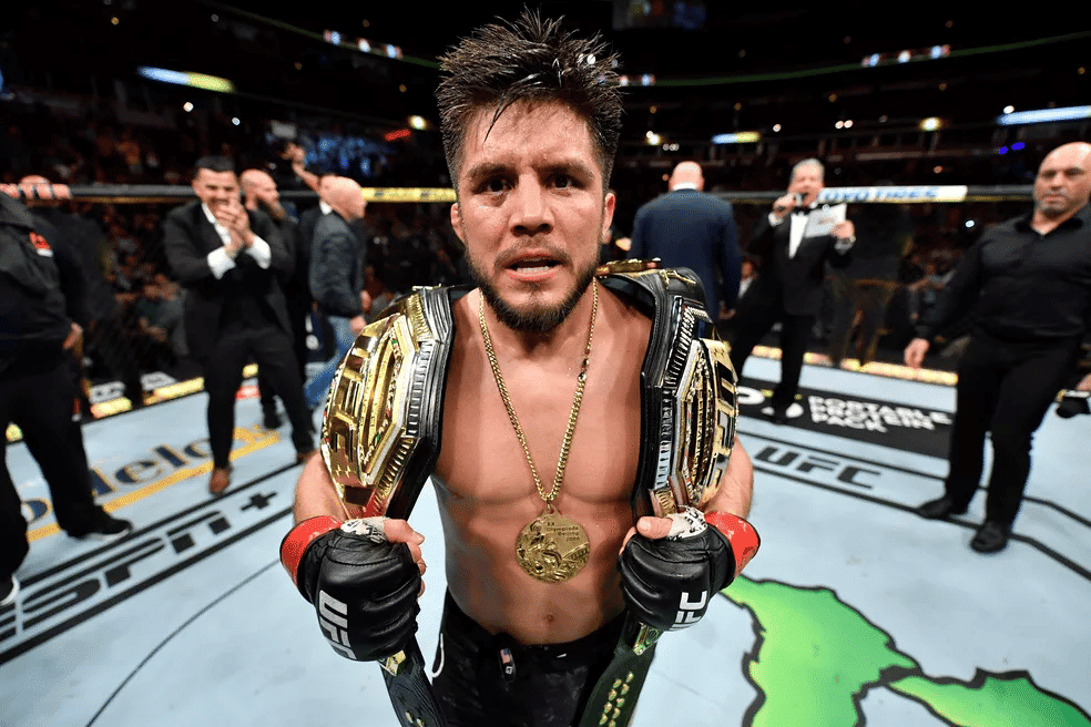 Henry Cejudo d&aacute; conselhos a McGregor para seu retorno