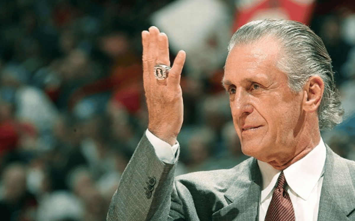 Pat Riley fala da grandeza de Kareem as v&eacute;speras de Lebron quebrar seu recorde