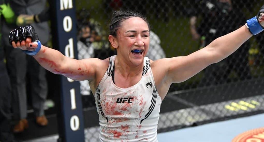 &lsquo;Mantive segredo&rsquo;: ex-campe&atilde; do UFC anuncia gravidez do primeiro filho