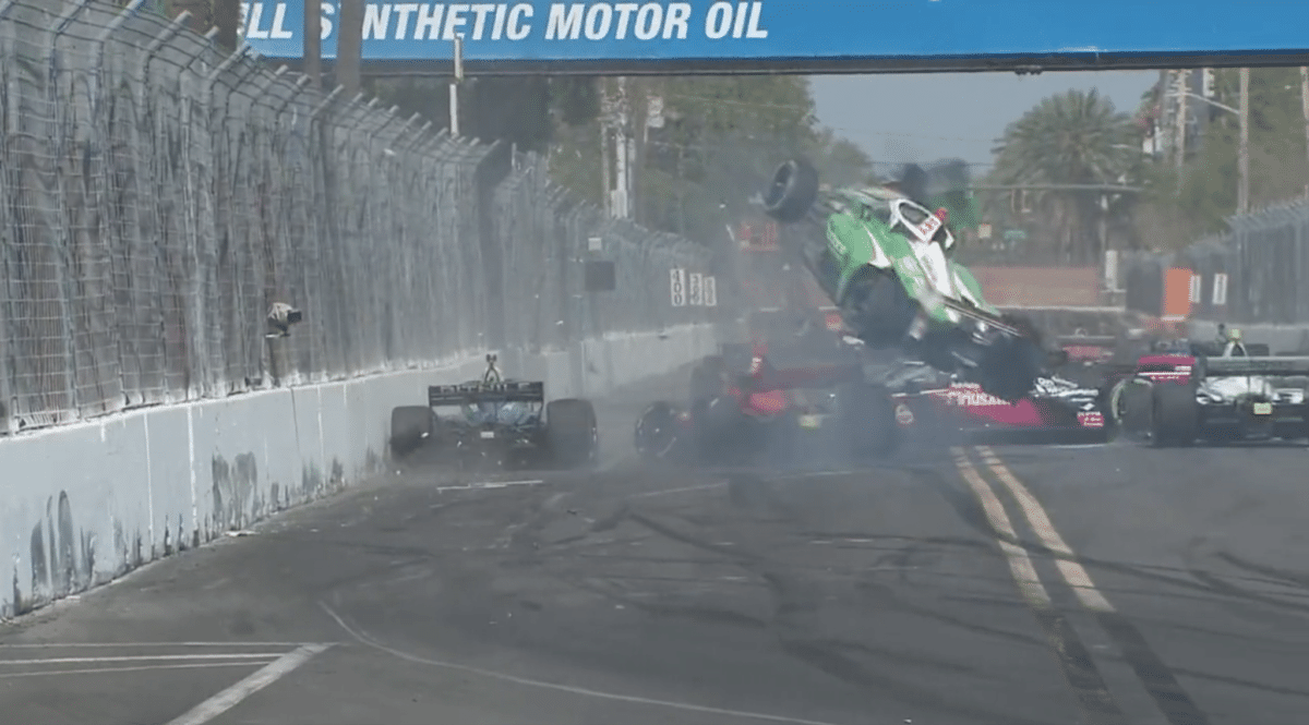 Indy tem acidente assustador na etapa de abertura da temporada 2023