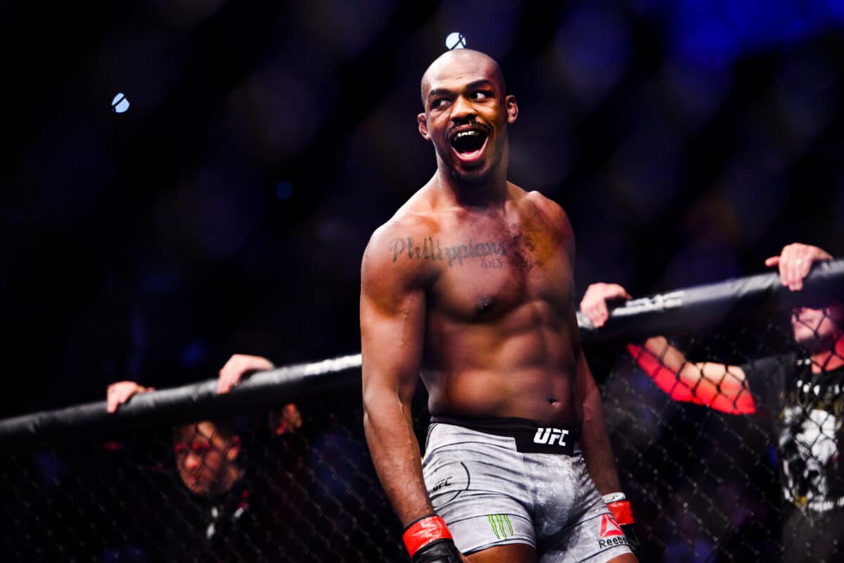 UFC: Jon Jones desafia pr&oacute;pria promessa e &lsquo;preocupa&rsquo; f&atilde;s sobre nova pris&atilde;o