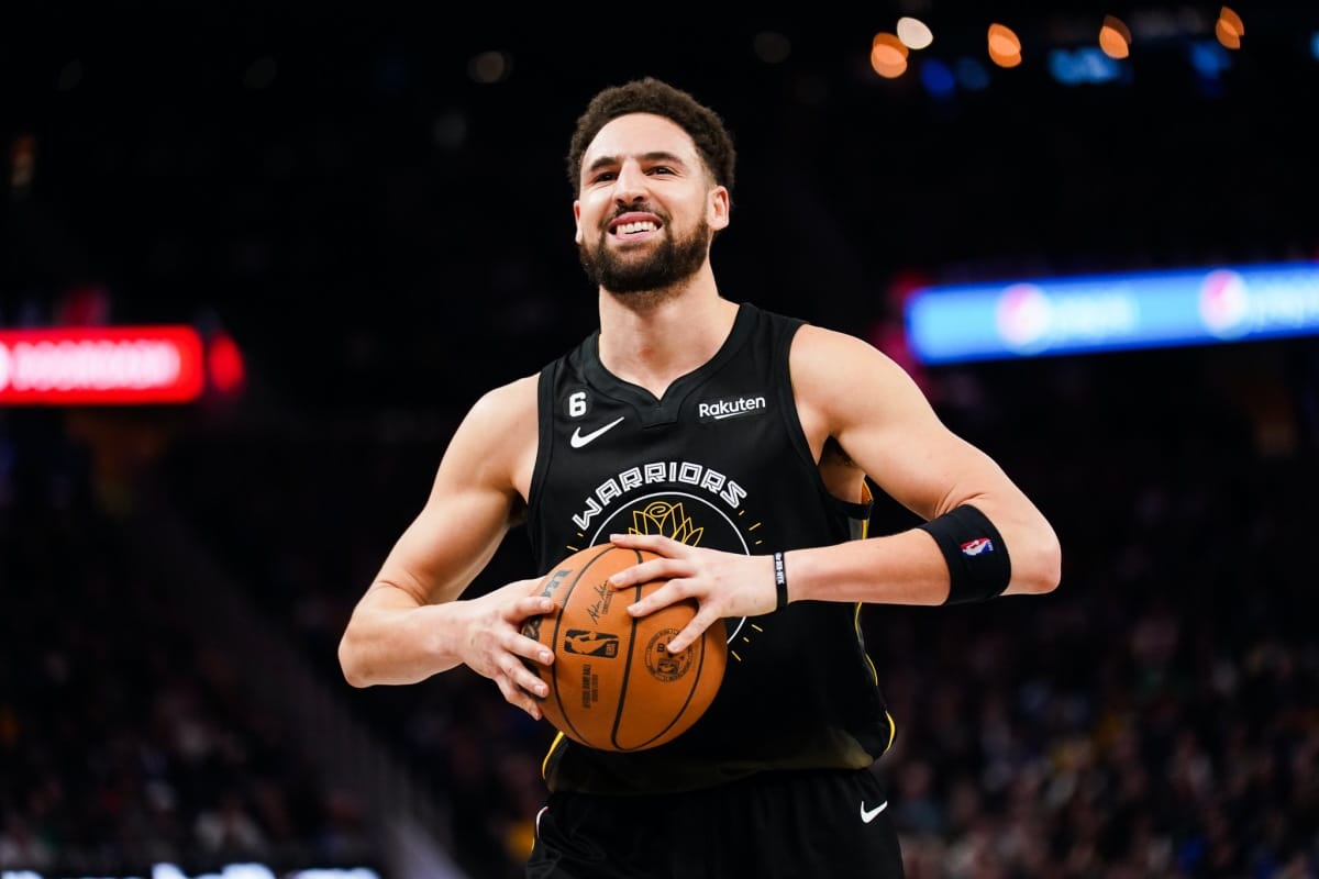 NBA: em duelo de Klay e Booker, Warriors levam a melhor sobre Suns