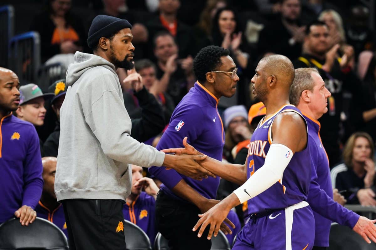 Durant faz sua estreia pelo Suns contra os Hornets pensando em t&iacute;tulo